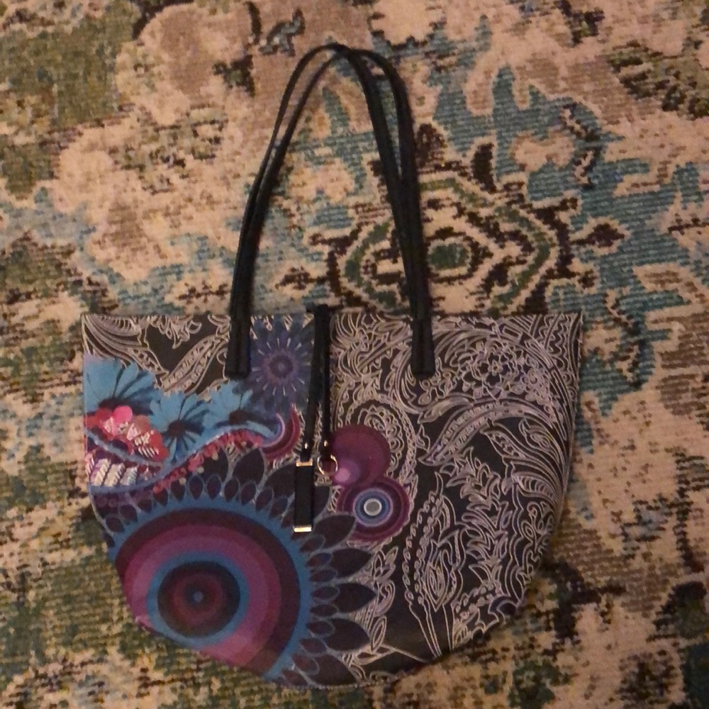 Tote bag